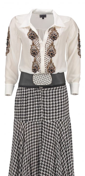 set witte blouse met zwart witte rok set witte blouse met zwart witte rok